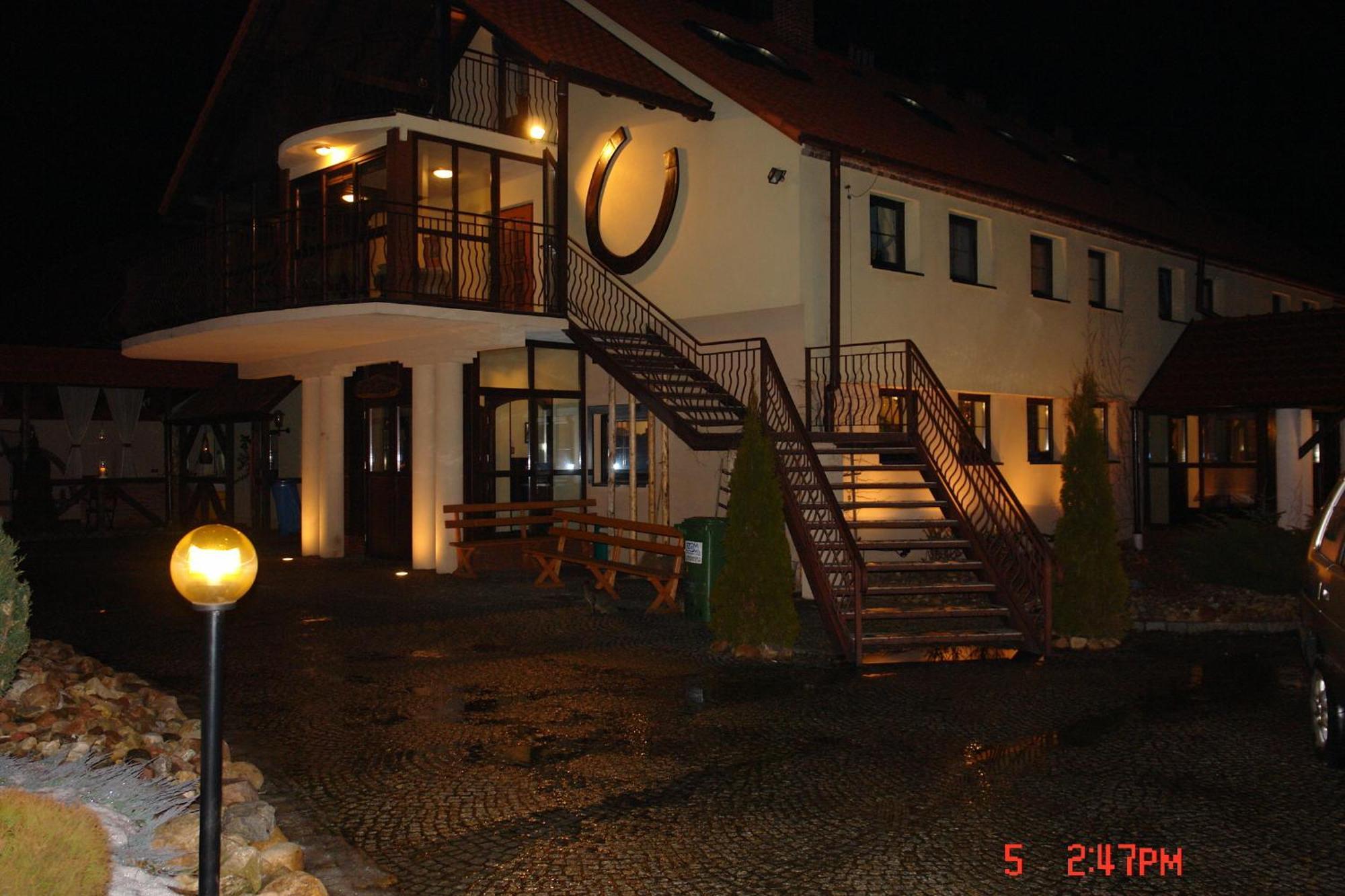 Podkowa Modliszow Villa Ngoại thất bức ảnh