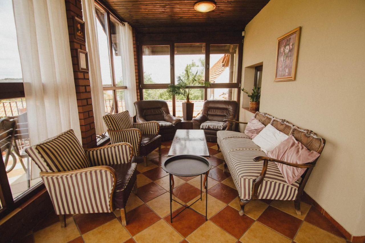 Podkowa Modliszow Villa Ngoại thất bức ảnh