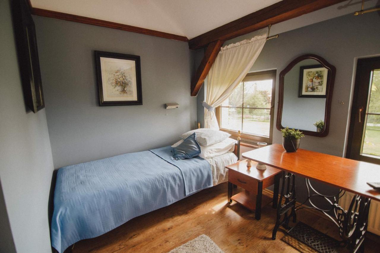 Podkowa Modliszow Villa Ngoại thất bức ảnh
