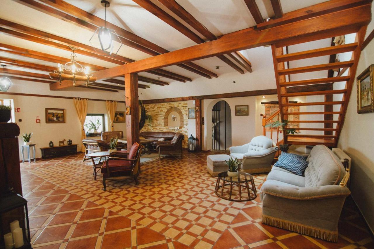Podkowa Modliszow Villa Ngoại thất bức ảnh